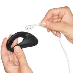 We-Vibe Bond Vibrerende Penisring -Par Sexleketøy butikk 25031 we vibe bond vibrating cock ring 52 hand