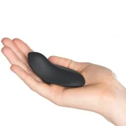 Sinful Magnetisk Trusevibrator -Par Sexleketøy butikk 25745 sinful magnetisk trusse vibrator opladelig og fjernbetjent 50 hand q100