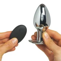 Master Series Chrome Blast Liten Analplugg Med Fjernkontroll -Par Sexleketøy butikk 27350 master series chrome blast remote controlled small butt plug 52 hand q100