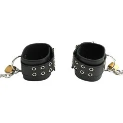 Fetish Collection Cuffs & Plug Sett 9 Fetish Collection Cuffs & Plug Sett -Par Sexleketøy butikk 28224 fetish collection cuffs plug 03 product q100